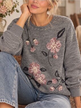 Vintage 90’s Sz M Gray Pink Floral Embroidered Grandma Sweater Cottagecore Beads